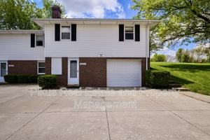 featured image of 3300 Lake Center St Nw