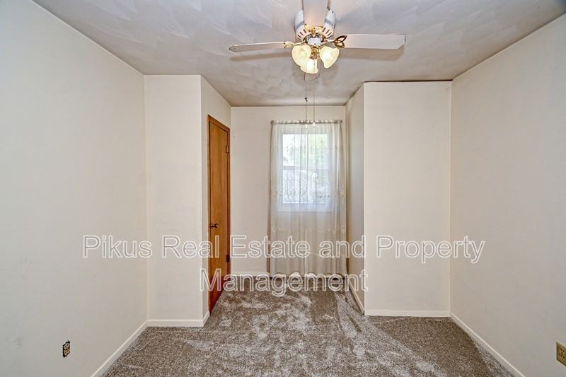 3300 Lake Center St Nw - Photo 6 of 20