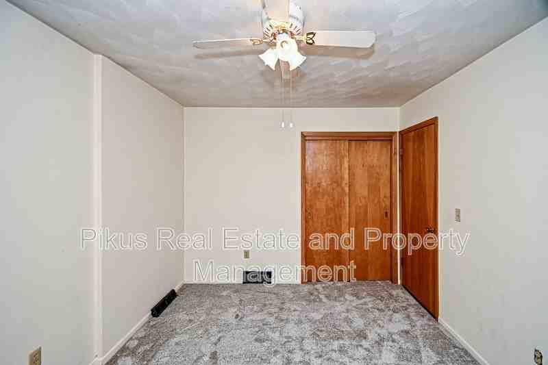 3300 Lake Center St Nw - Photo 7 of 20