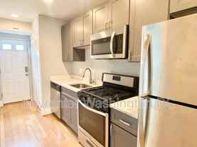 1715 Montello Ave Ne - Photo 1 of 1