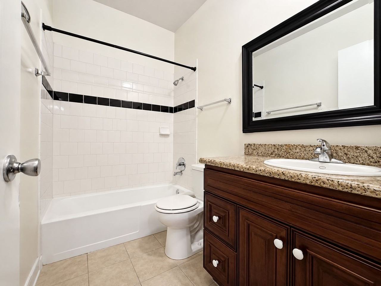 1030 N Harper Ave. - Photo 7 of 25