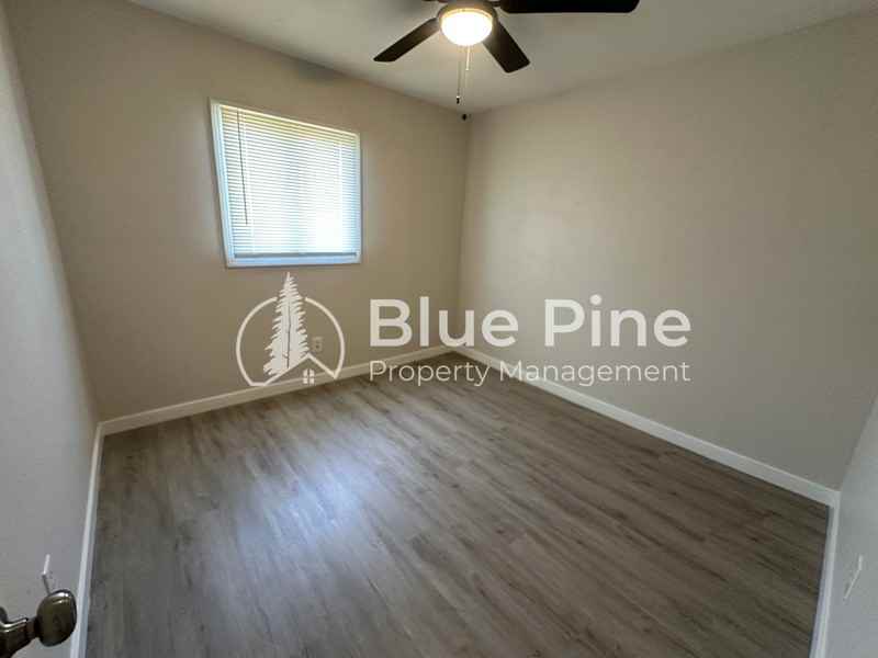 1198 Boise Ave - Photo 7 of 12