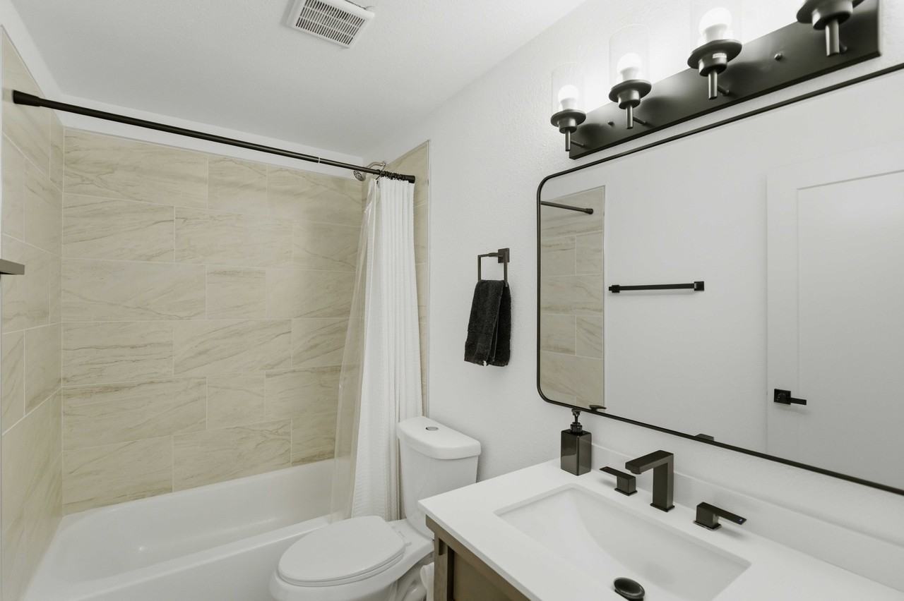 10423 12th Avenue Ct S - Photo 6 of 28