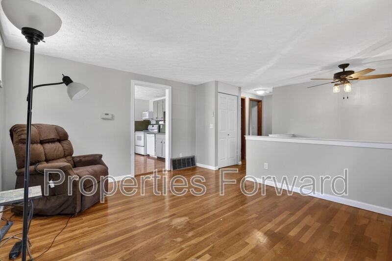 873 Allison Dr - Photo 6 of 37