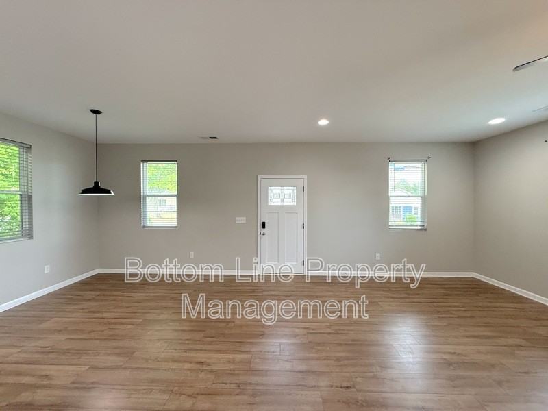 641 Central Dr Nw - Photo 2 of 16
