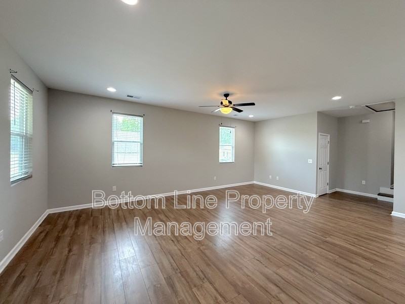 641 Central Dr Nw - Photo 3 of 16