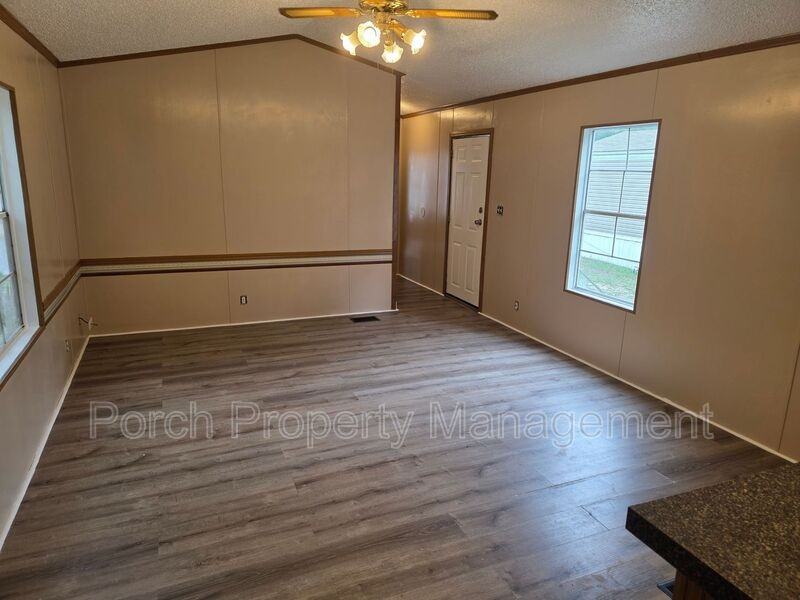 7318 Hayward Ave #P30 - Photo 4 of 18