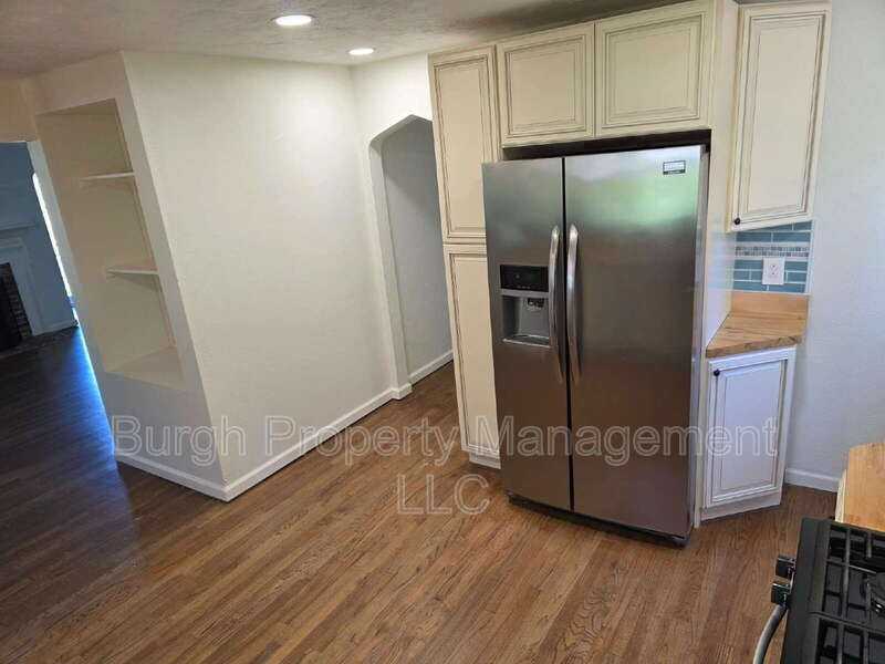 300 Maxwell Dr - Photo 7 of 21