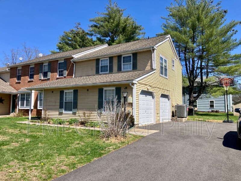 1688 Bluebird Dr #A
