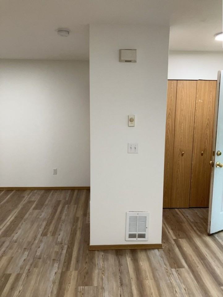Alexandra Apartments - Photo 4 of 25