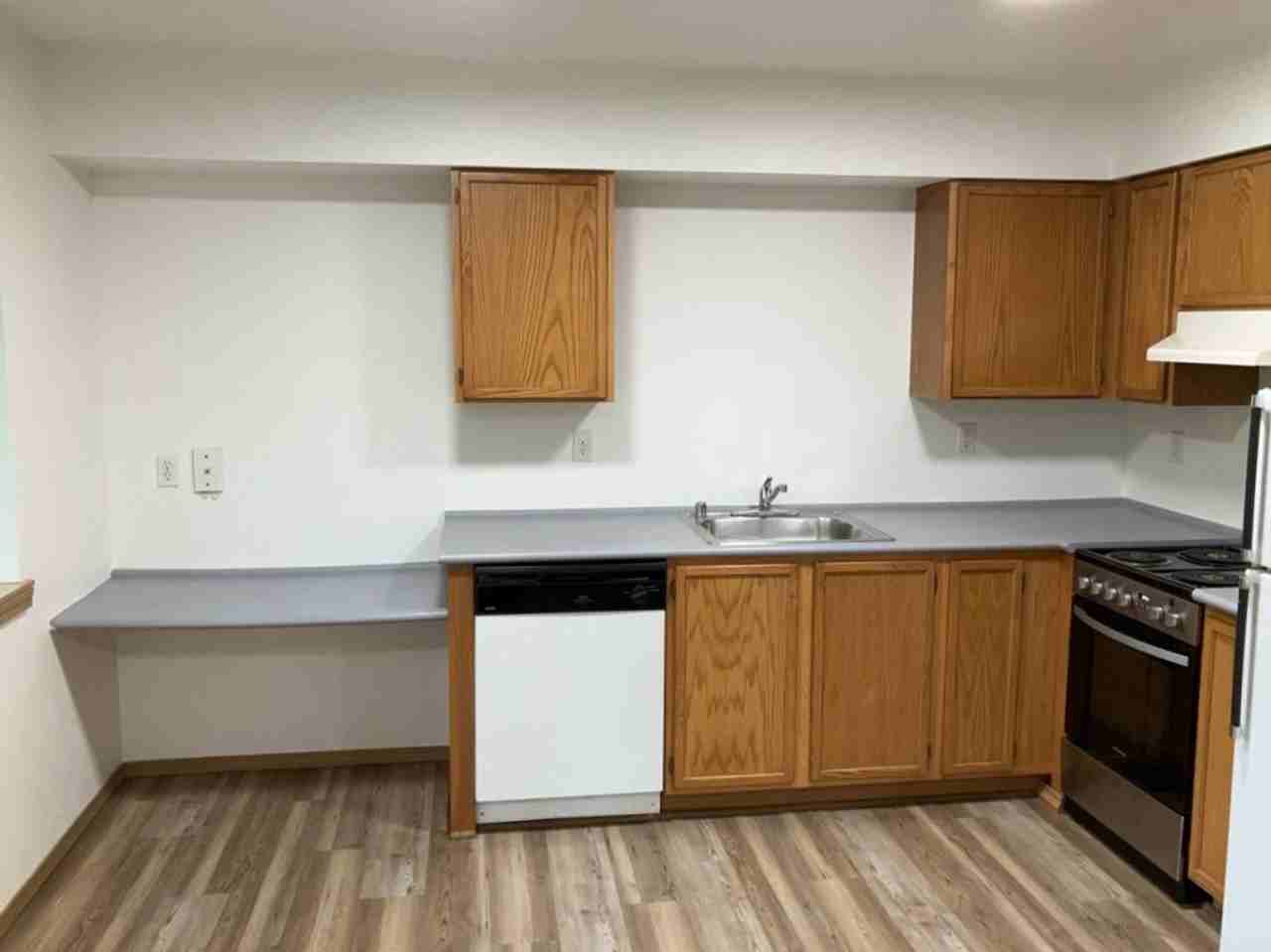 Alexandra Apartments - Photo 5 of 25