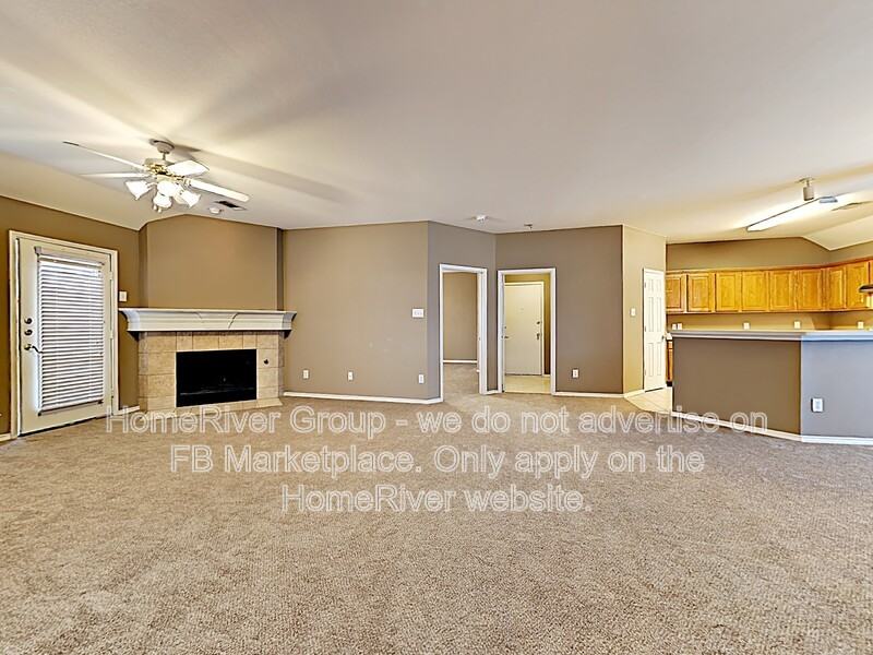 2405 N Brook Dr - Photo 3 of 17