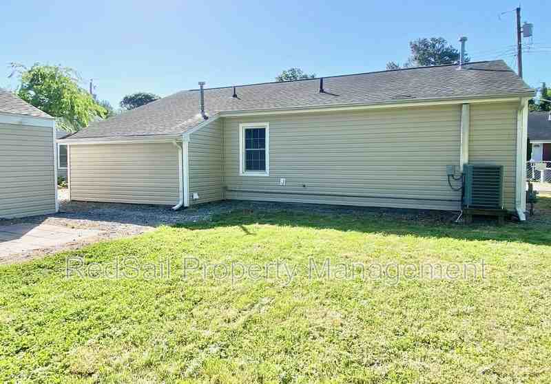109 Peachtree Ln - Photo 5 of 5