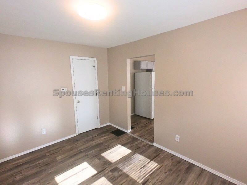 4017 E 11th St - Photo 4 of 13