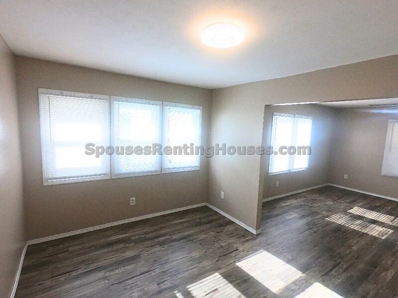 4017 E 11th St - Photo 5 of 13