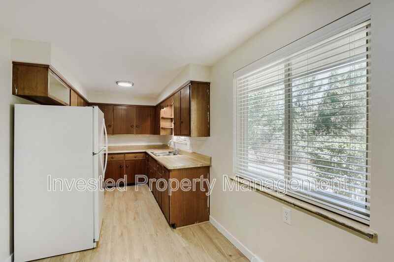 4660 Upham St - Photo 4 of 14