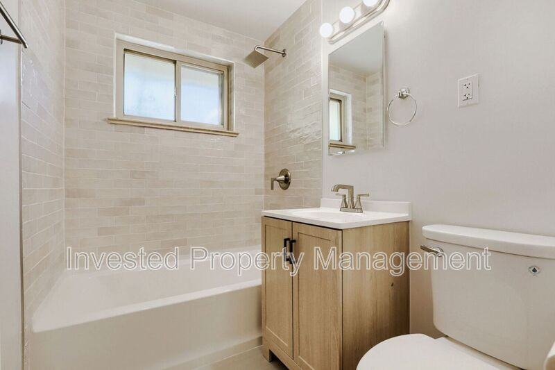 4660 Upham St - Photo 5 of 14
