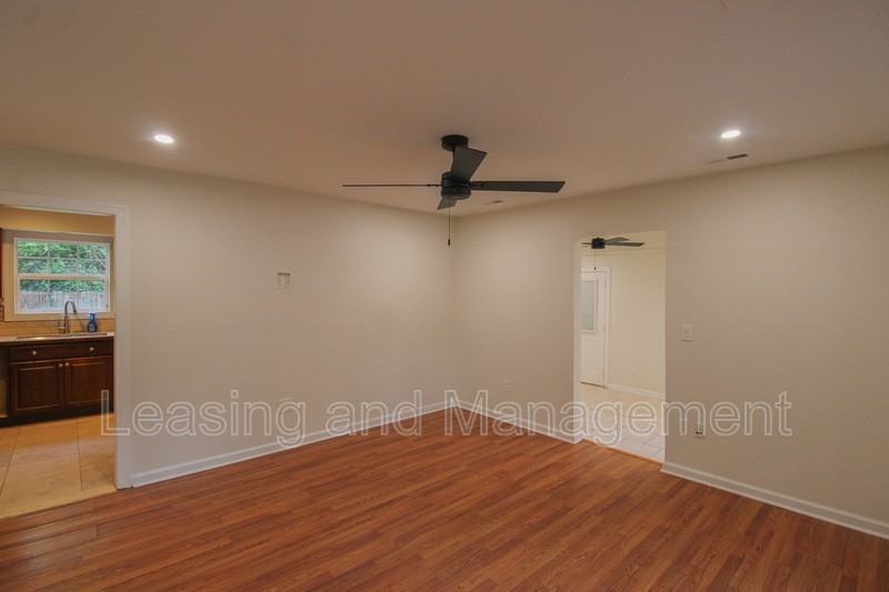 1737 Bozo Ln - Photo 3 of 22