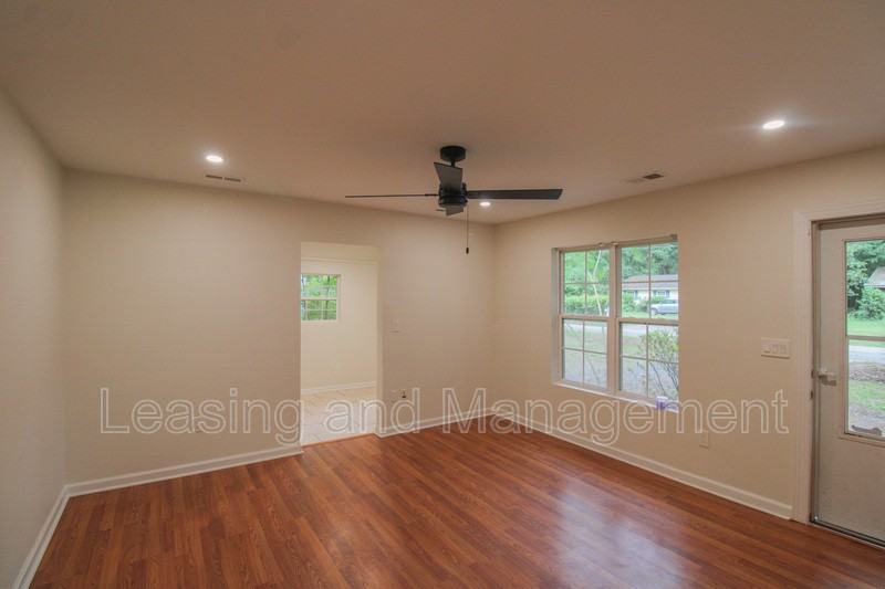 1737 Bozo Ln - Photo 4 of 22