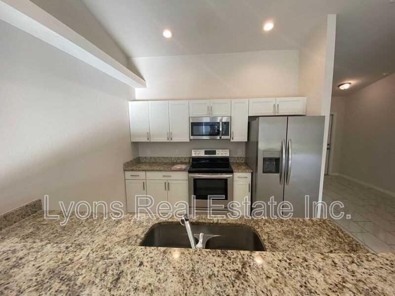 2941 Skyline Blvd - Photo 6 of 24