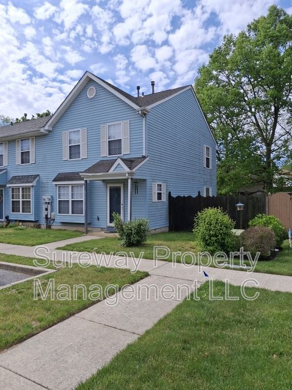 12 Grant Ln - Photo 2 of 3