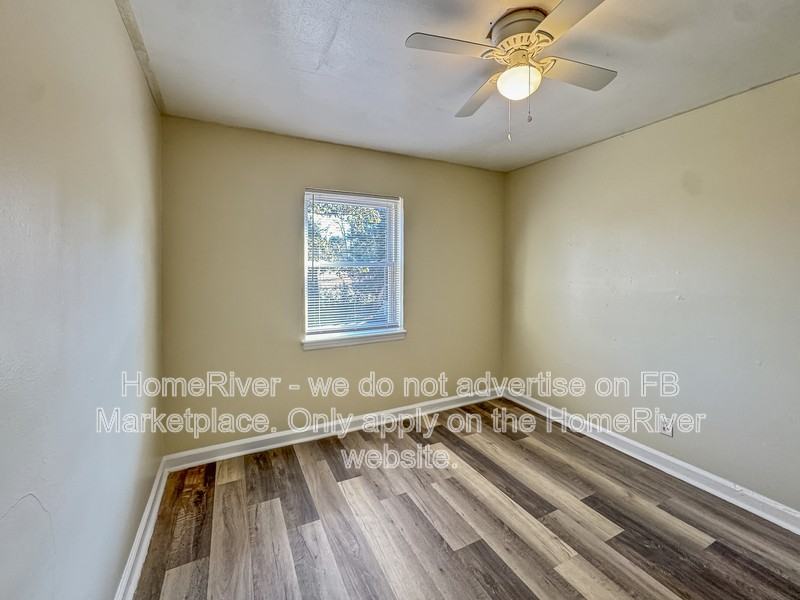 2413 Laurel St #C - Photo 7 of 19