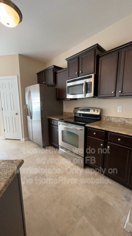 110 Saluda Springs Ct - Photo 3 of 9