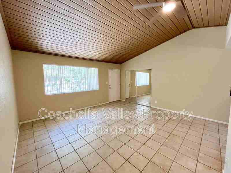 73922 Shadow Mountain Dr #7 - Photo 6 of 19