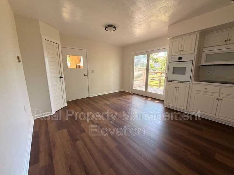 197 Westwood Dr - Photo 5 of 15