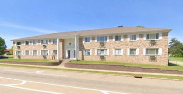 featured image of 604 N Black River St