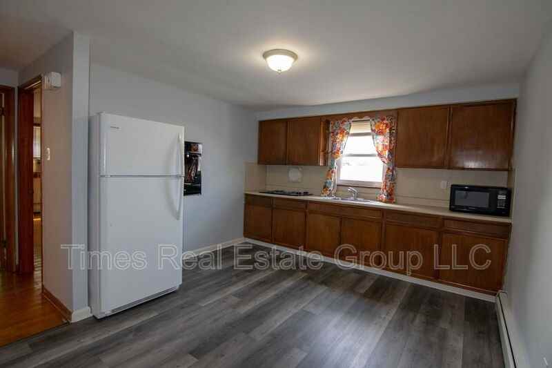 708 Carmen Dr #B - Photo 6 of 19