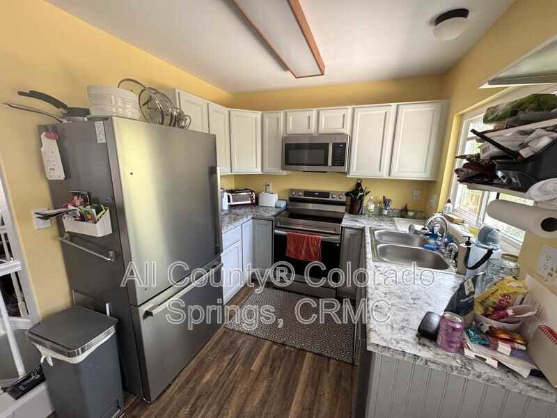 608 Stubblefield Dr - Photo 5 of 23