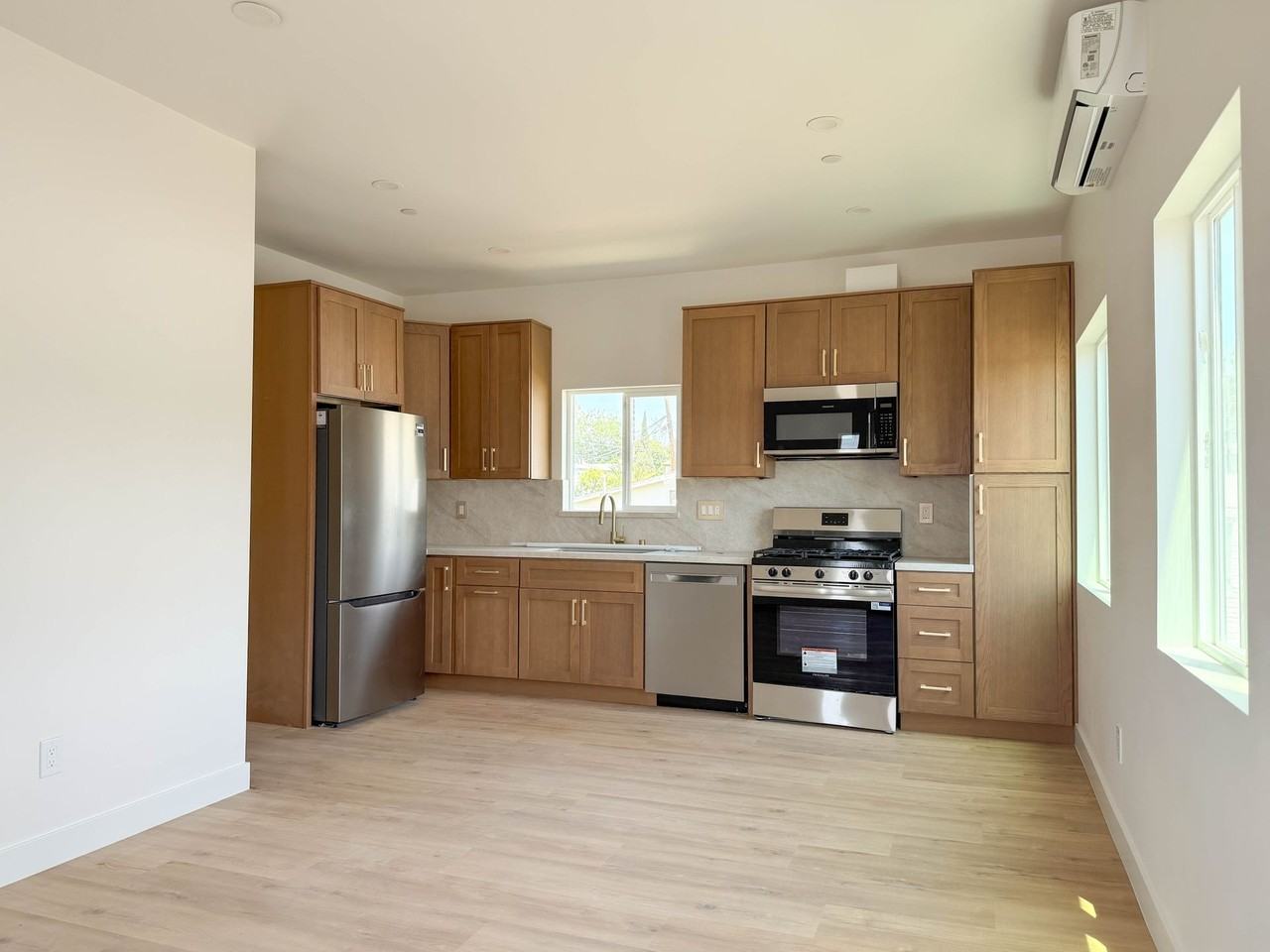 Park Villas La Mesa - Photo 4 of 19
