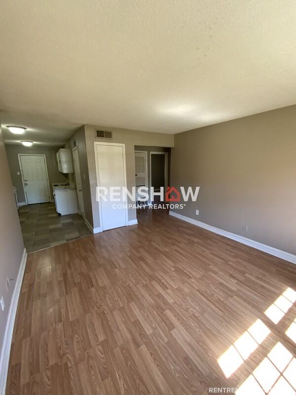 1401 Meeks St #C8LL - Photo 3 of 11