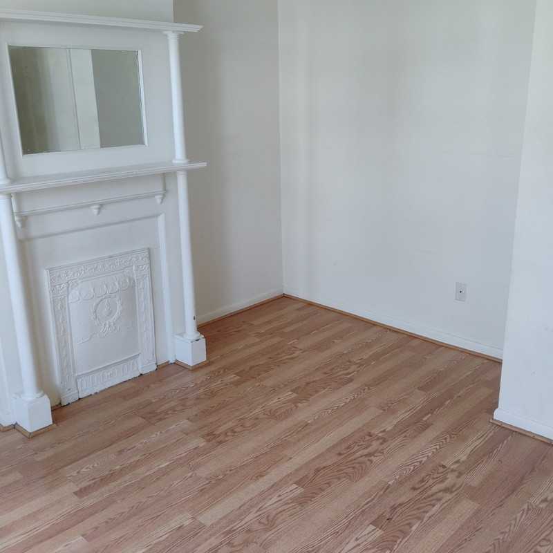 1 452A Hudson Avenue - Photo 3 of 19