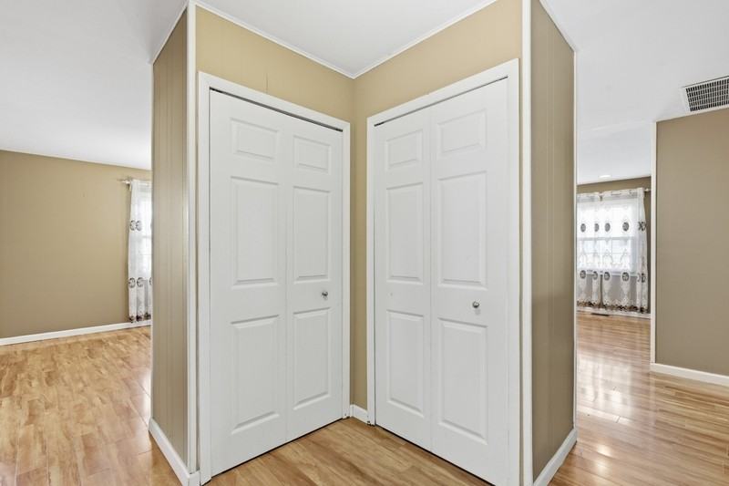12426 Chalford Ln - Photo 2 of 21