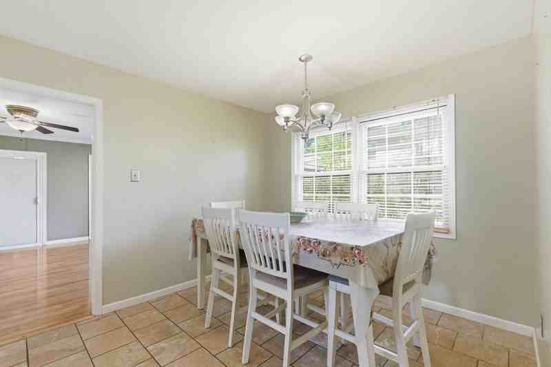 12426 Chalford Ln - Photo 6 of 21