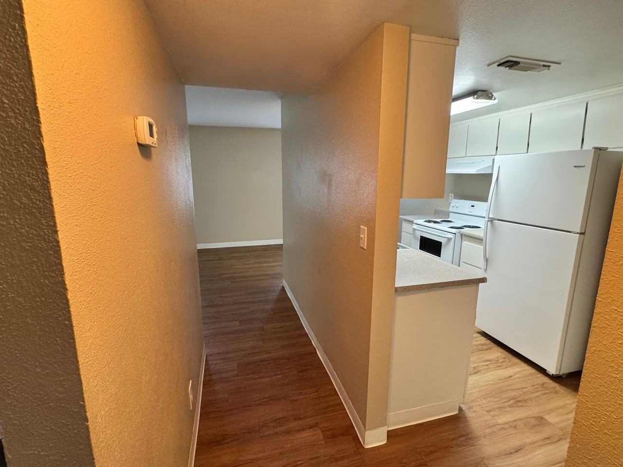 Acacia Apartments - Photo 5 of 38
