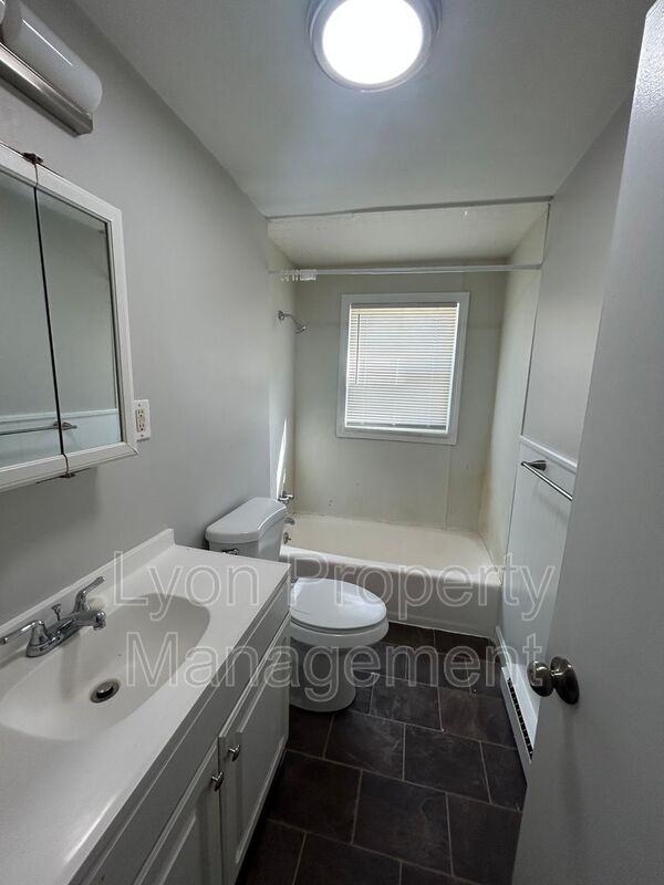45 Marlborough St #2A - Photo 3 of 9