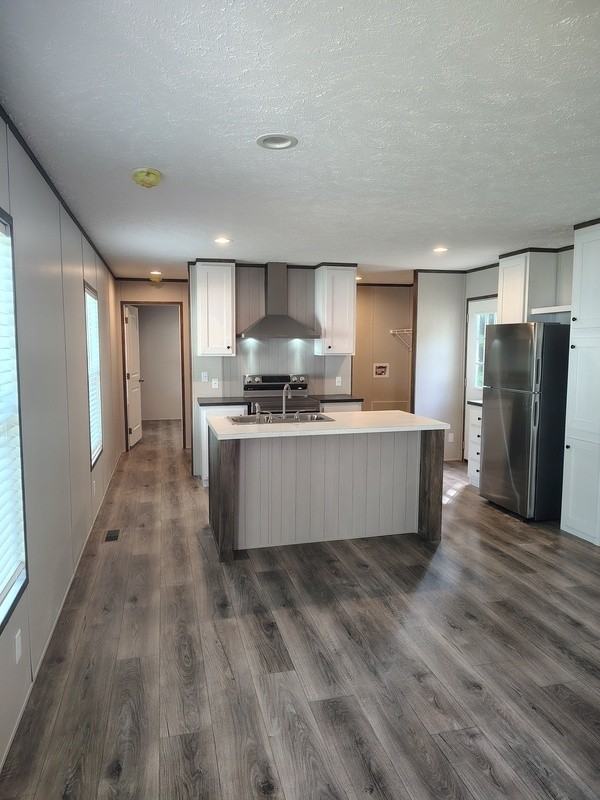 9 Spencer Dr - Photo 3 of 10