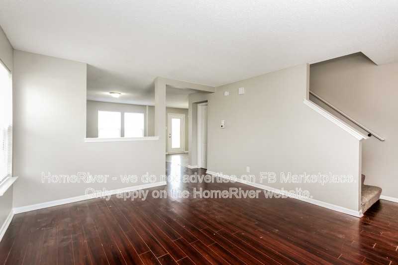 10940 Daylight Dr - Photo 3 of 17
