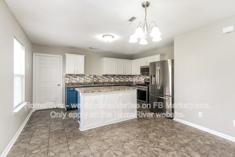 10940 Daylight Dr - Photo 5 of 17