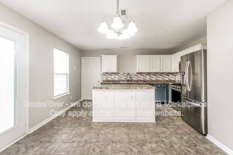 10940 Daylight Dr - Photo 6 of 17