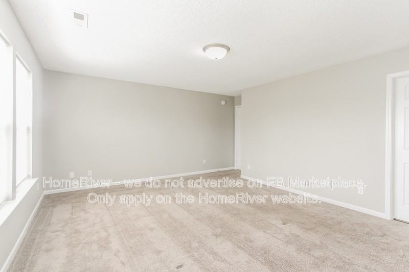10940 Daylight Dr - Photo 7 of 17