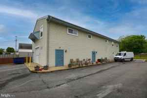 featured image of 1500 Wilson Ave