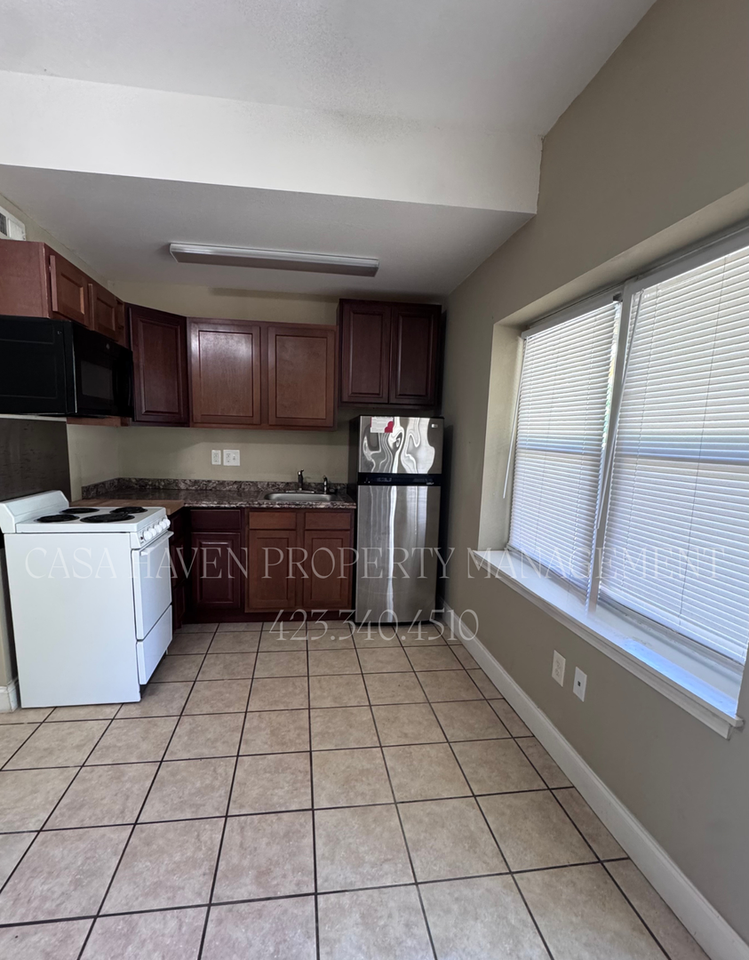 122 Leach Dr #107 - Photo 3 of 10