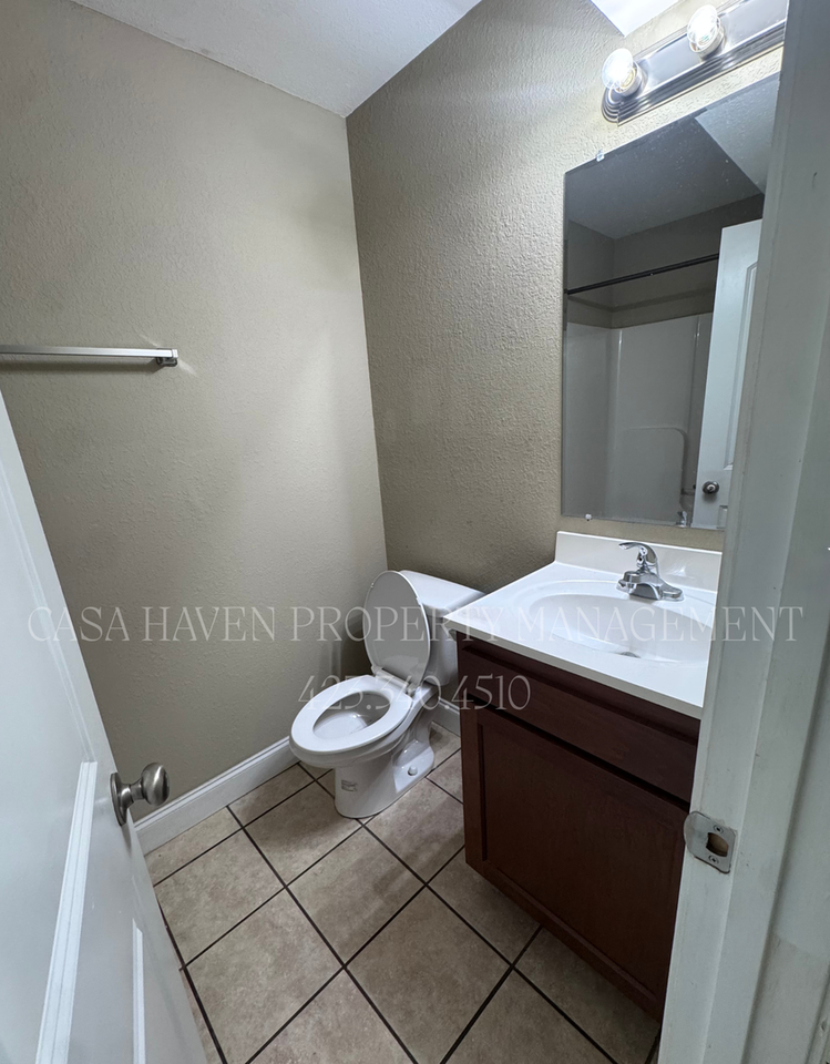 122 Leach Dr #107 - Photo 5 of 10