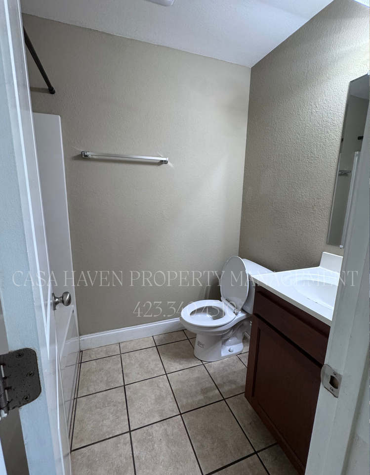 122 Leach Dr #107 - Photo 6 of 10