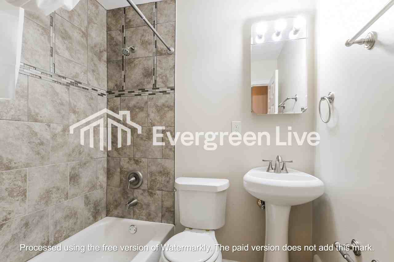 1070 Ozment Dr - Photo 6 of 15