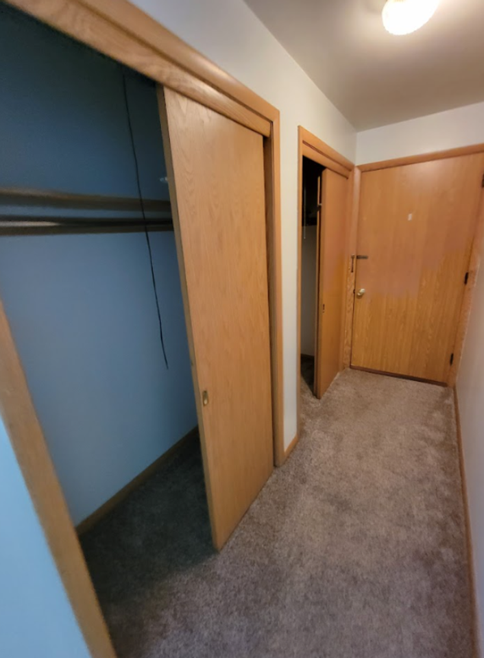 319 E Harris St - Photo 7 of 18
